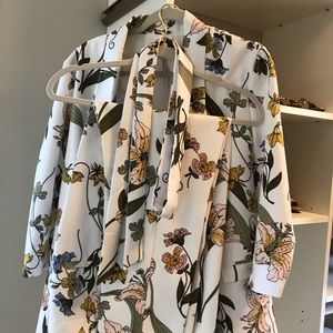 NY&Co Madison Floral suit size 16/XL